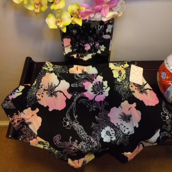 Free People V-hem Casual Top - Picture 5 of 9